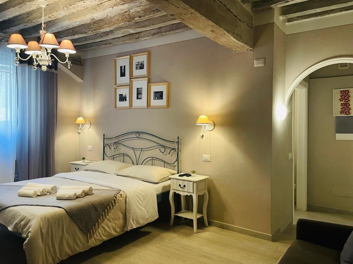 All'Interno Delle Mura Appartamento Con Wi-Fi E Netflix 루카 외부 사진