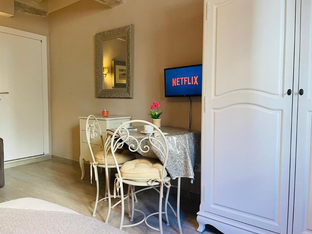 All'Interno Delle Mura Appartamento Con Wi-Fi E Netflix 루카 외부 사진